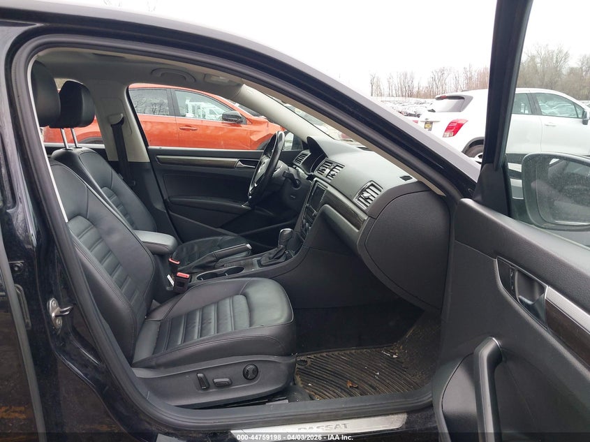 2018 Volkswagen Passat 2.0T Sel Premium