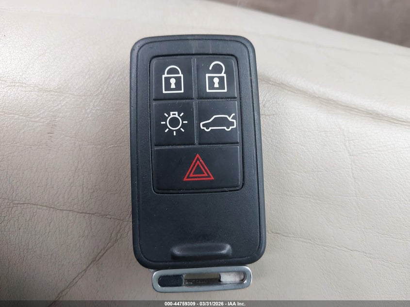 2011 Volvo Xc70 3.2 VIN: YV4940BZ7B1101604 Lot: 44759309