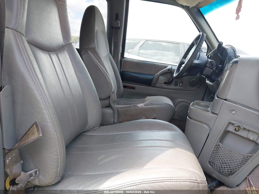 2001 Chevrolet Astro Ls