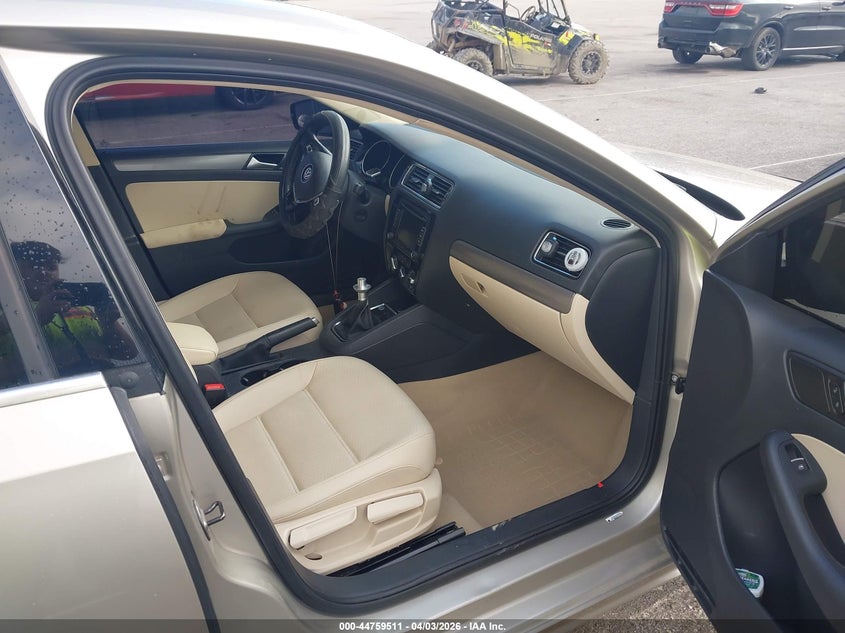 2015 VOLKSWAGEN JETTA 2.0L TDI SE · Фото 5