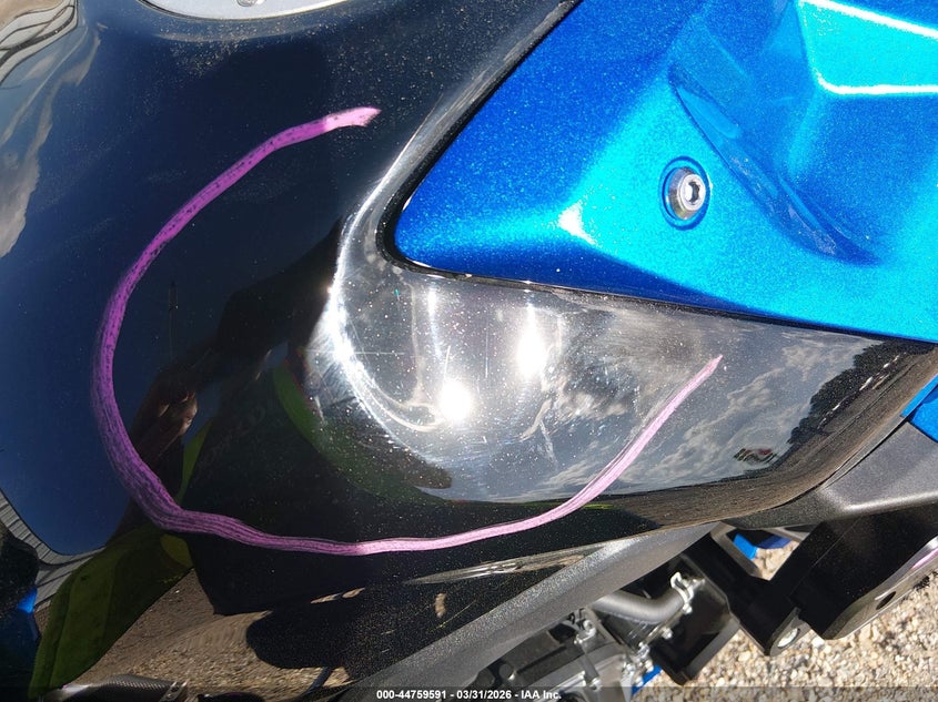 2024 Suzuki Gsx800 F VIN: JS1EM13B7R7100155 Lot: 44759591