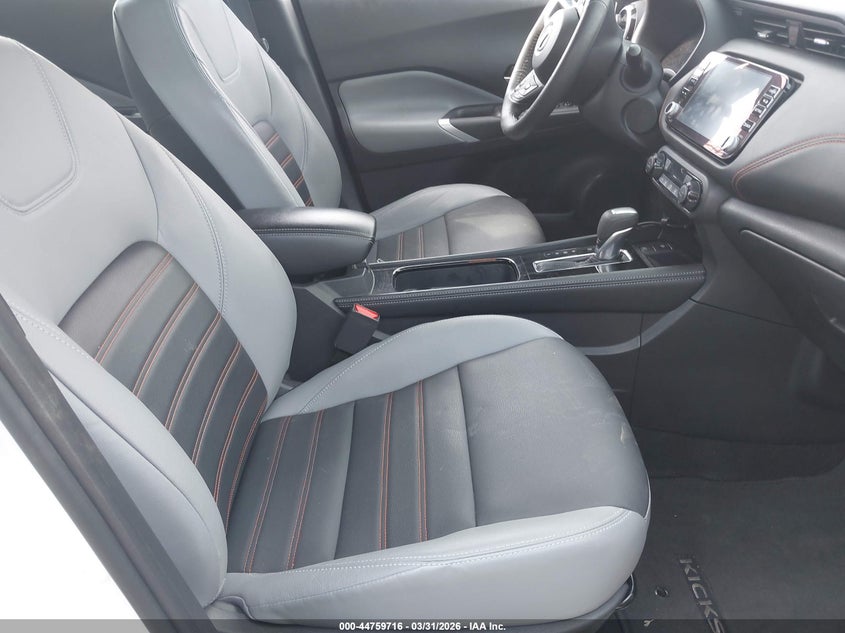 2023 Nissan Kicks Sr Xtronic Cvt