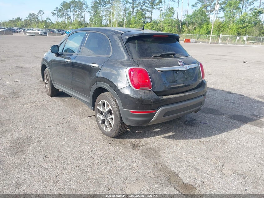 Vin: zfbcfycb7jp711472, lot: 45257035, fiat 500x trekking awd 20183