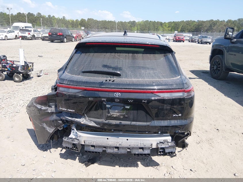 2025 Toyota Crown Signia Xle VIN: JTDACAAJ2S3032409 Lot: 44759848