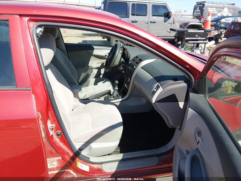 2011 TOYOTA COROLLA auction photo 5
