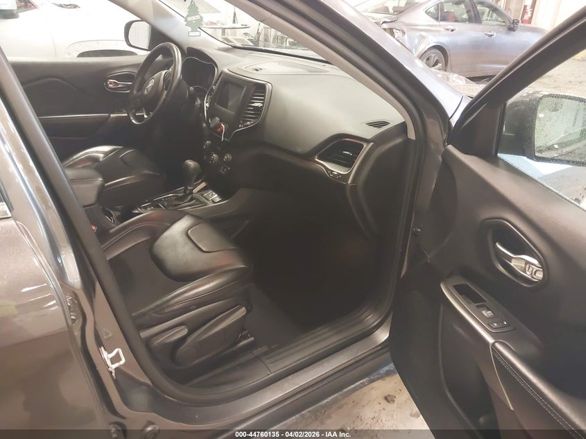 2019 Jeep Cherokee Latitude Plus Fwd