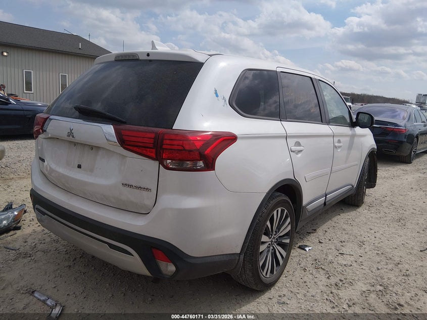2019 Mitsubishi Outlander Es