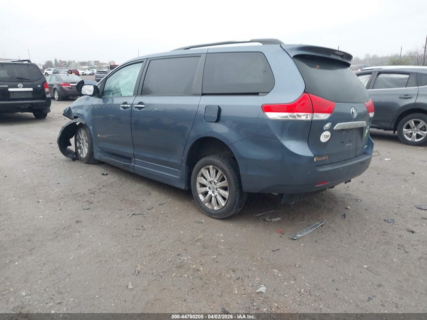 2013 Toyota Sienna Limited V6 7 Passenger