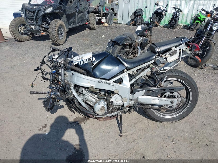 1991 Yamaha Fzr600 R VIN: JYA3HHE04MA034113 Lot: 44760481
