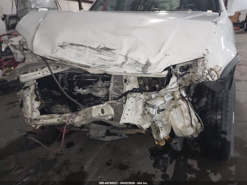 2000 Honda Cr-V Ex VIN: JHLRD1863YS000281 Lot: 44760527