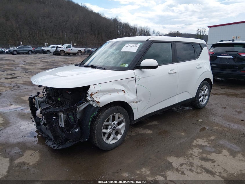 2022 Kia Soul Lx