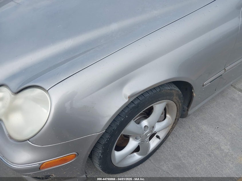 2005 Mercedes-Benz C 230 Kompressor Sport VIN: WDBRF40J85F719635 Lot: 44760866