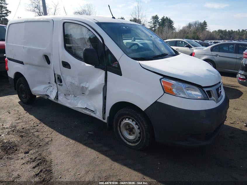 2015 NISSAN NV200 SV