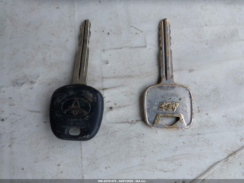 2000 Toyota Sienna Xle VIN: 4T3ZF13C1YU259931 Lot: 44761470