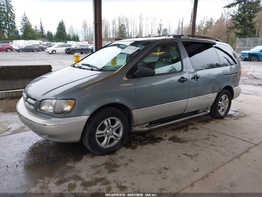 2000 Toyota Sienna Xle