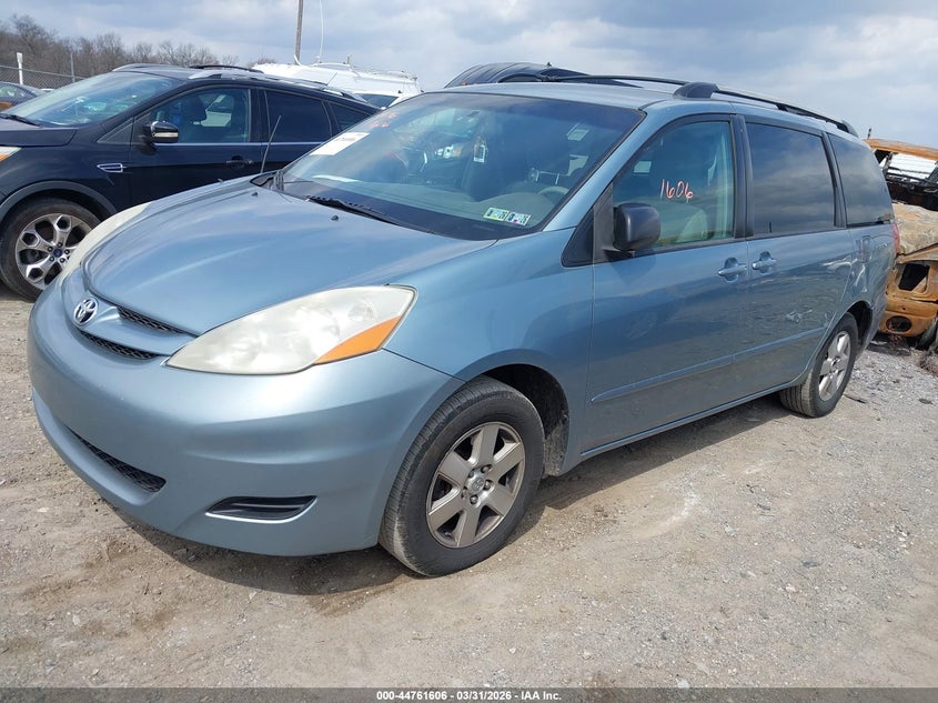 2009 Toyota Sienna Le