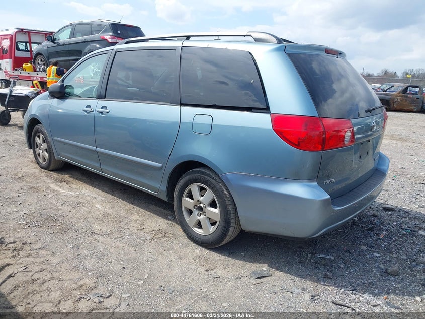 2009 Toyota Sienna Le