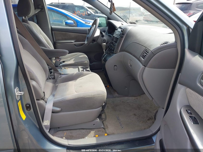 2009 Toyota Sienna Le