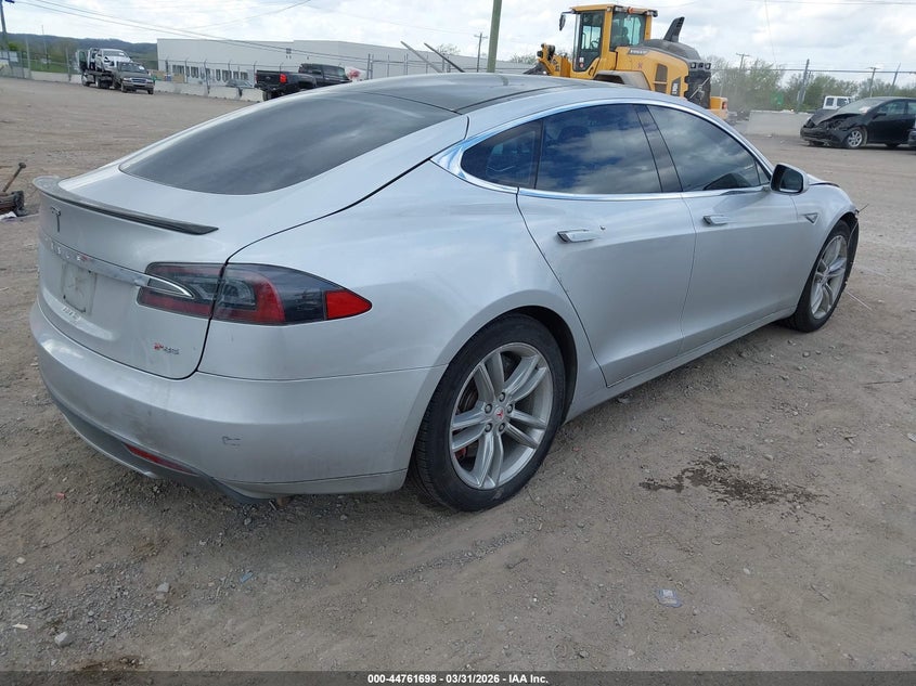 2013 Tesla Model S Performance