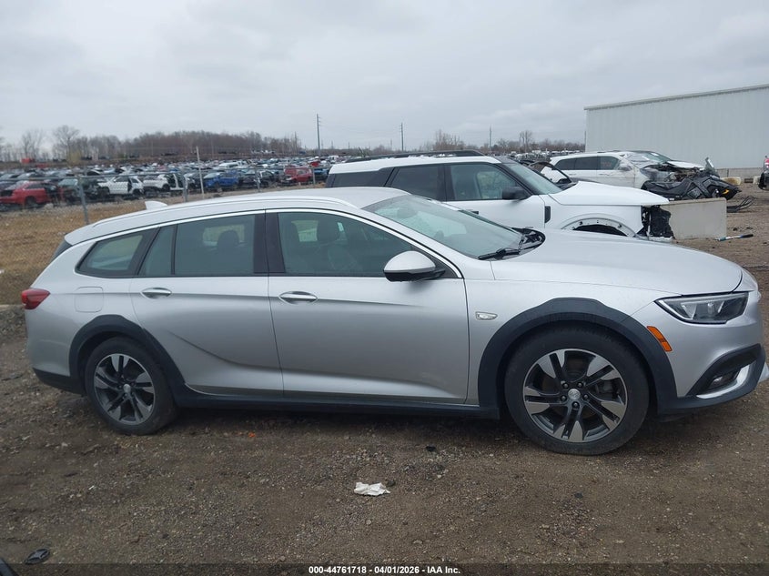 2018 Buick Regal Tourx Essence VIN: W04GV8SX5J1100206 Lot: 44761718