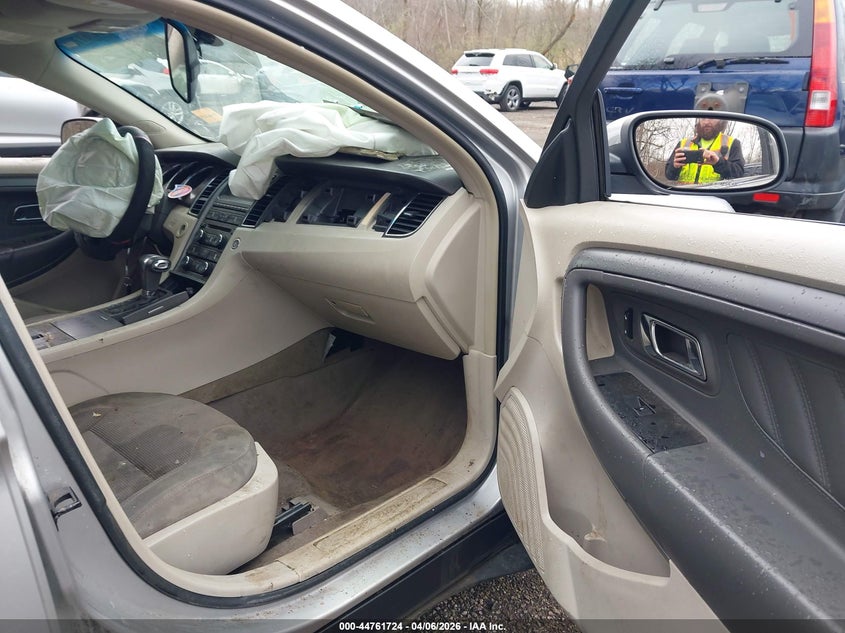 2010 Ford Taurus Sel