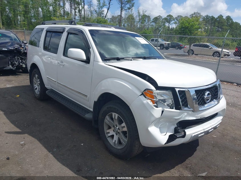 2008 Nissan Pathfinder Le