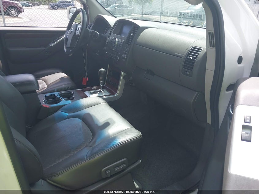 2008 Nissan Pathfinder Le