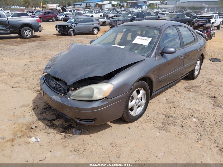 2004 Ford Taurus Se