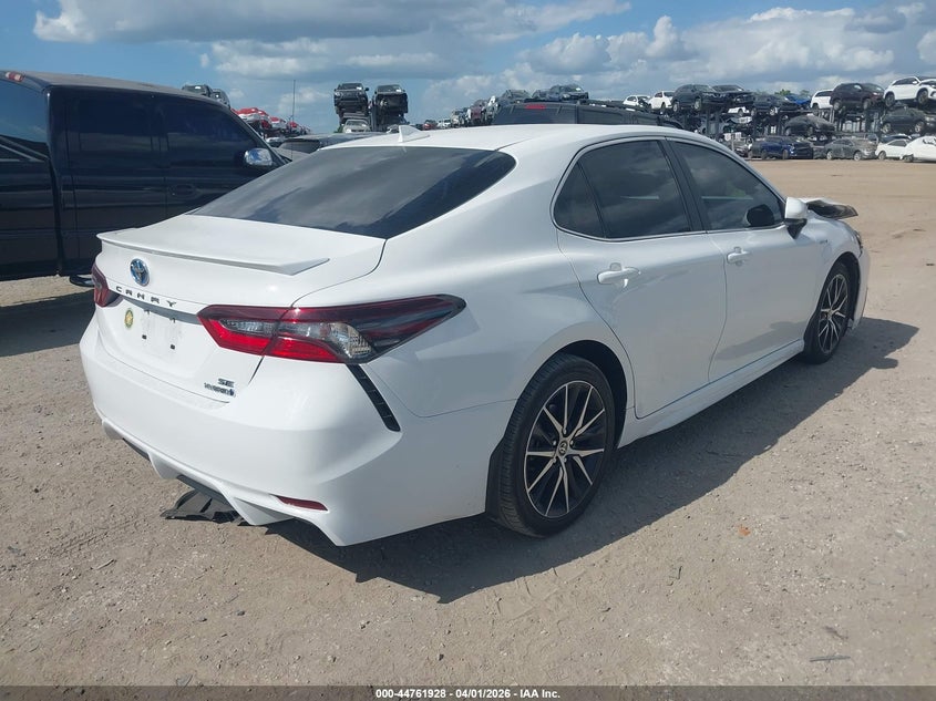 2021 TOYOTA CAMRY auction photo 4