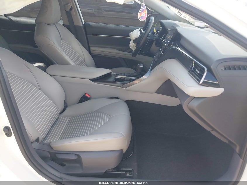 2021 TOYOTA CAMRY auction photo 5