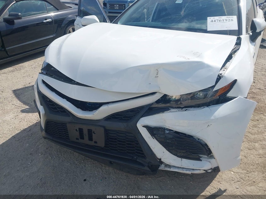 2021 TOYOTA CAMRY auction photo 6