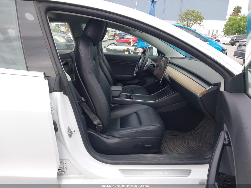 2018 Tesla Model 3 Long Range/Mid Range