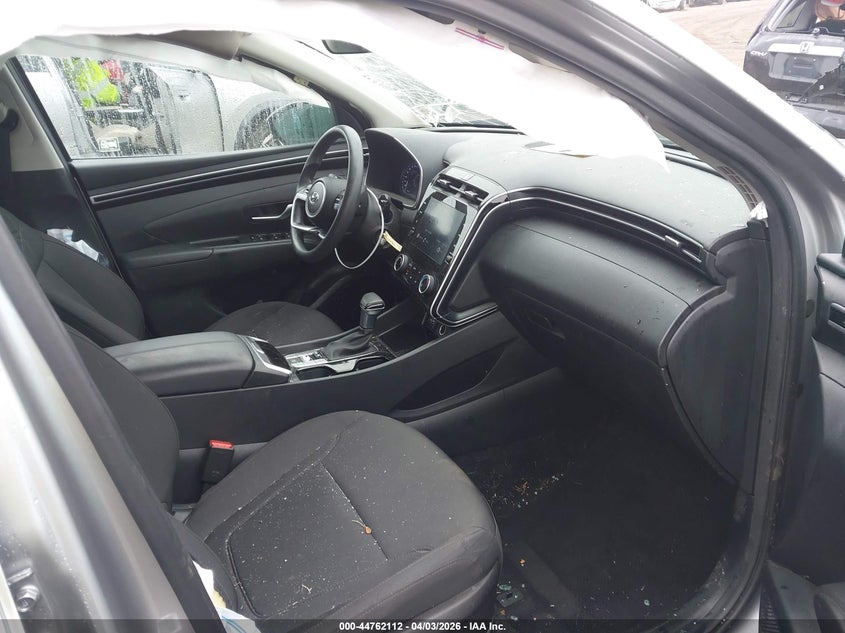 2022 Hyundai Tucson Se