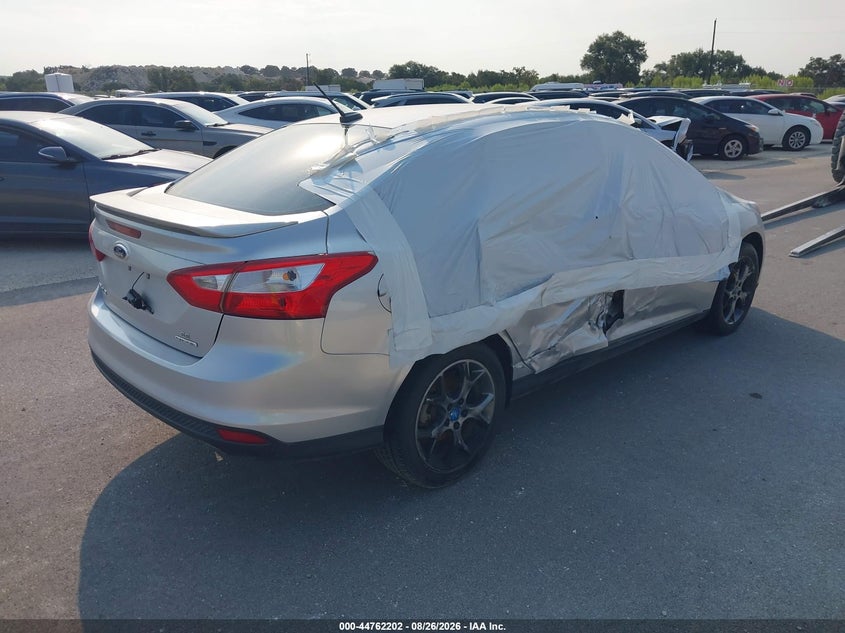 Vin: 1fadp3f21dl246489, lot: 45259406, ford focus se 20134