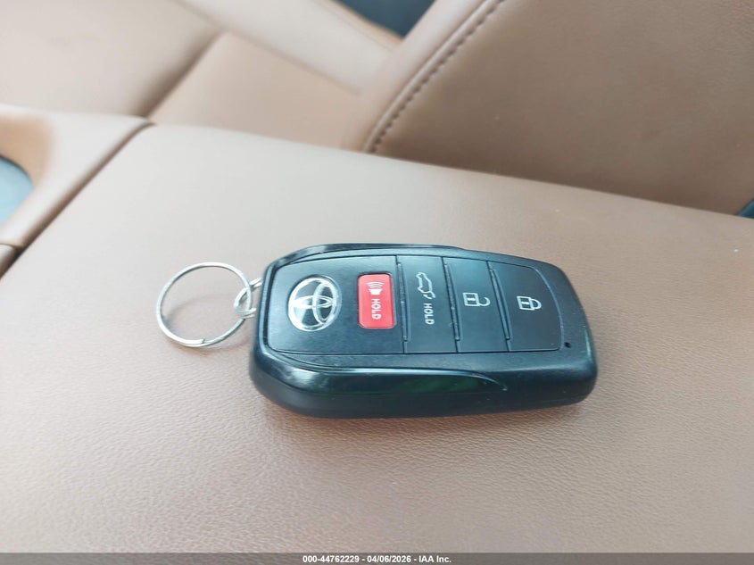 2025 Toyota Crown Signia Limited VIN: JTDACAAJ0S3004480 Lot: 44762229