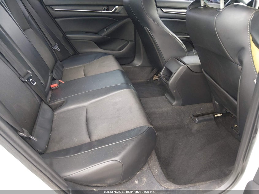 2018 HONDA ACCORD auction photo 8