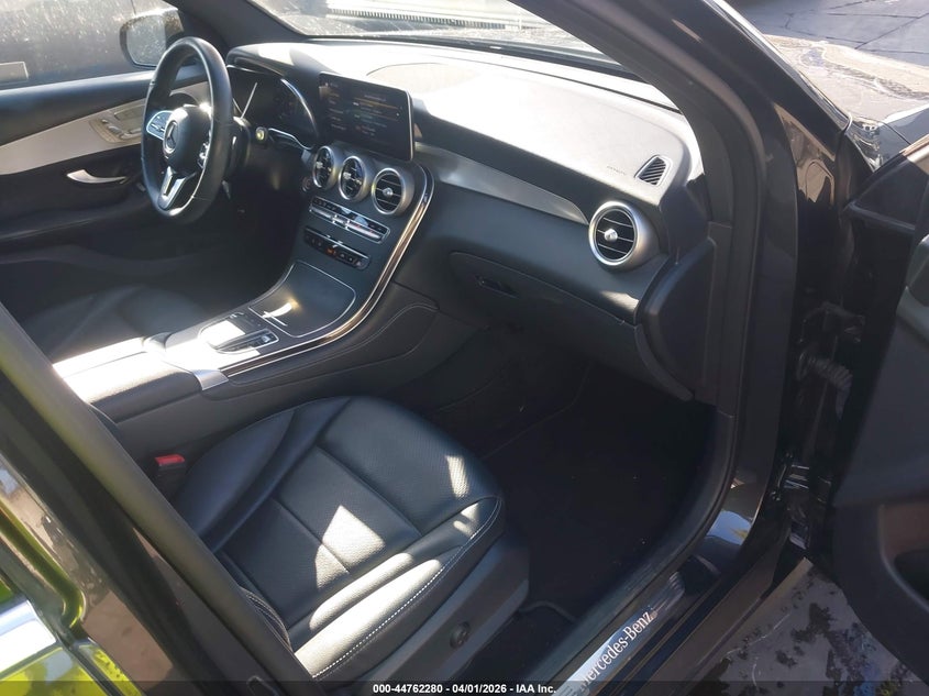 2020 Mercedes-Benz Glc 300