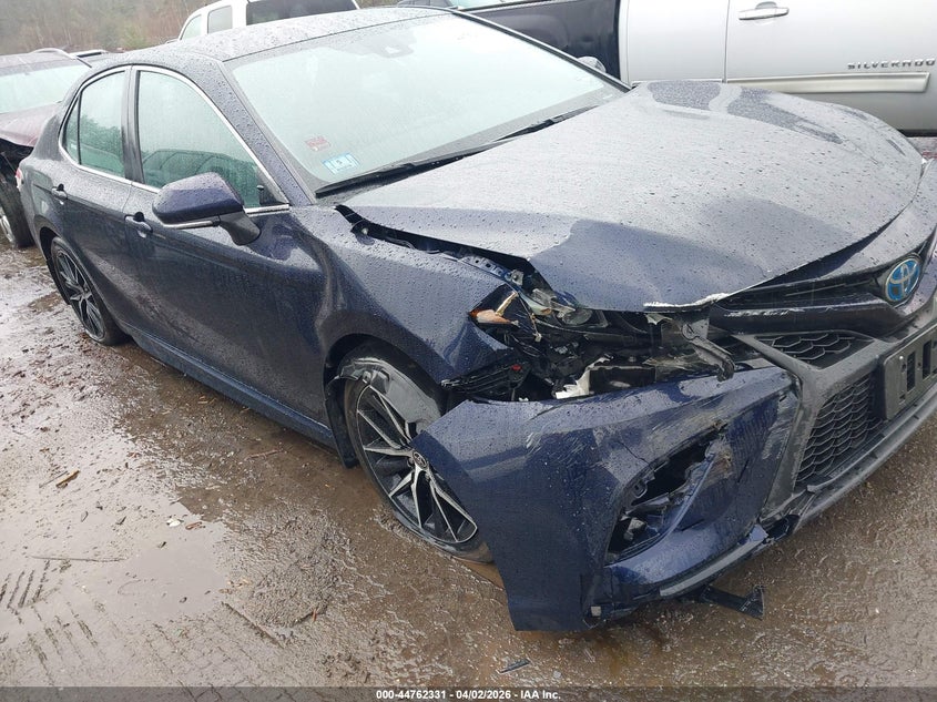2022 Toyota Camry Se Hybrid