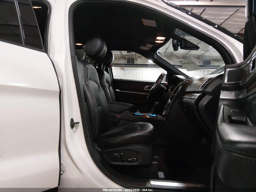 2017 FORD EXPLORER auction photo 5