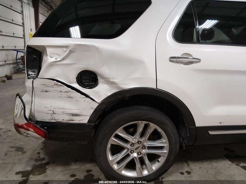 2017 FORD EXPLORER auction photo 6