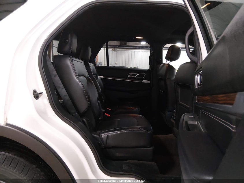 2017 FORD EXPLORER auction photo 8