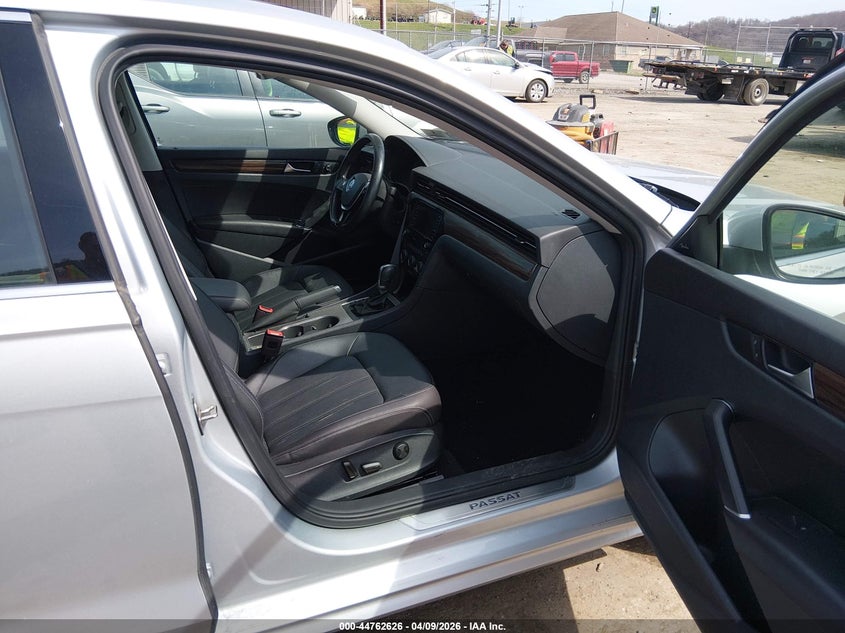 2020 Volkswagen Passat 2.0T Sel