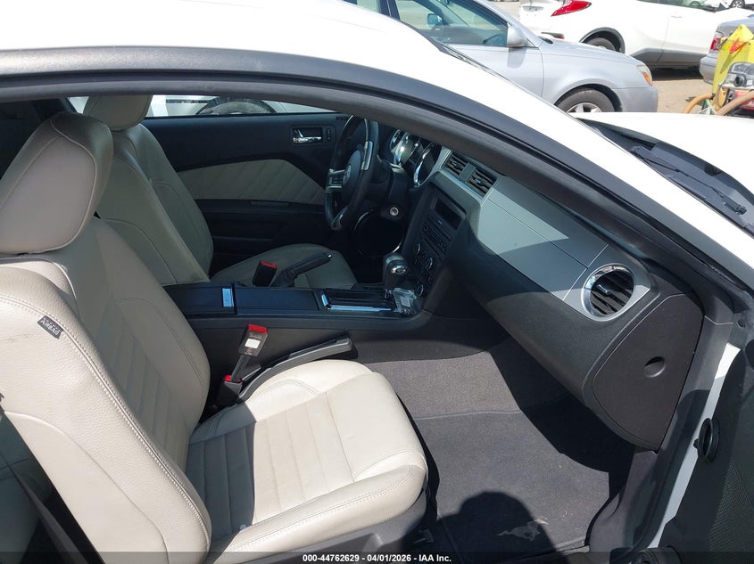 2012 Ford Mustang V6 Premium