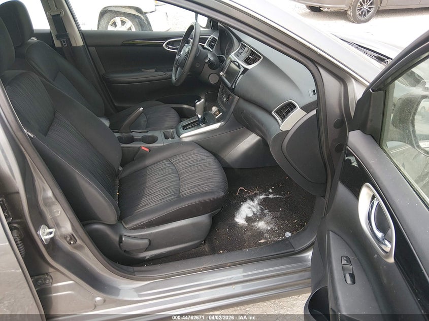 2019 NISSAN SENTRA auction photo 5