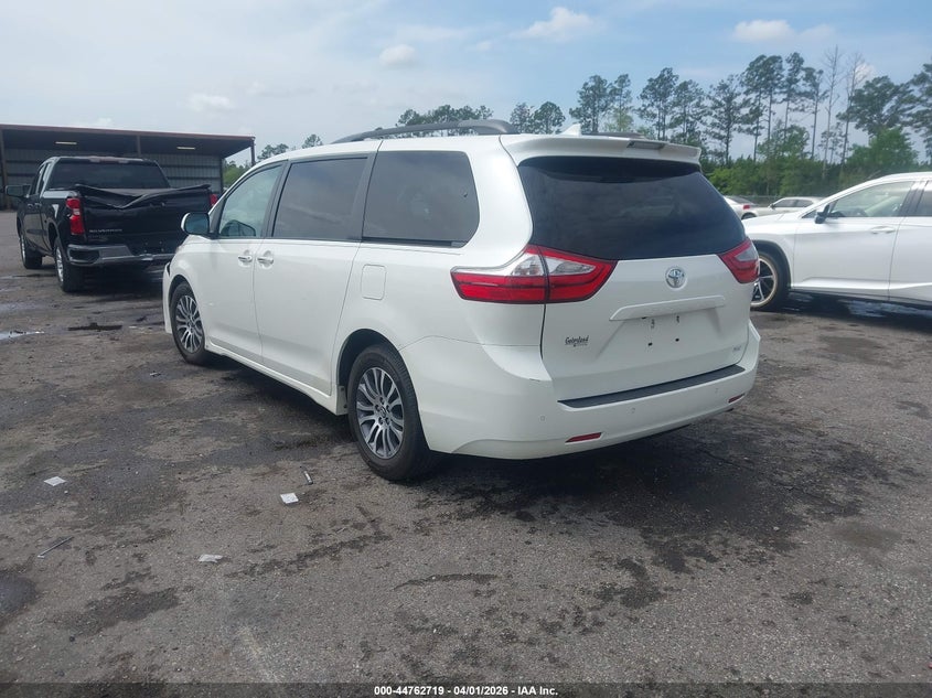 2018 Toyota Sienna Xle Premium 8 Passenger