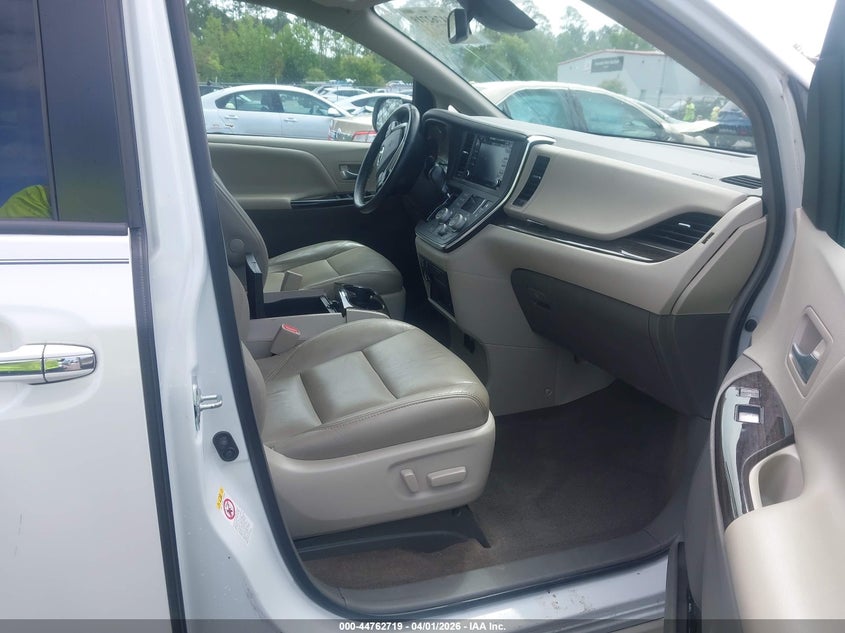 2018 Toyota Sienna Xle Premium 8 Passenger