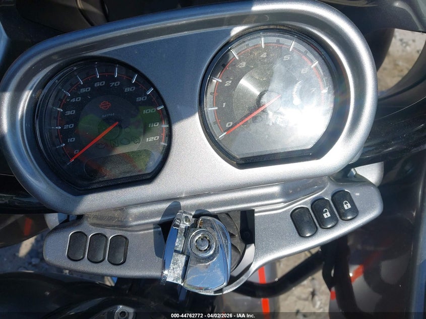 2018 Harley-Davidson Fltrxse Cvo Road Glide VIN: 1HD1TCL18JB960222 Lot: 44762772