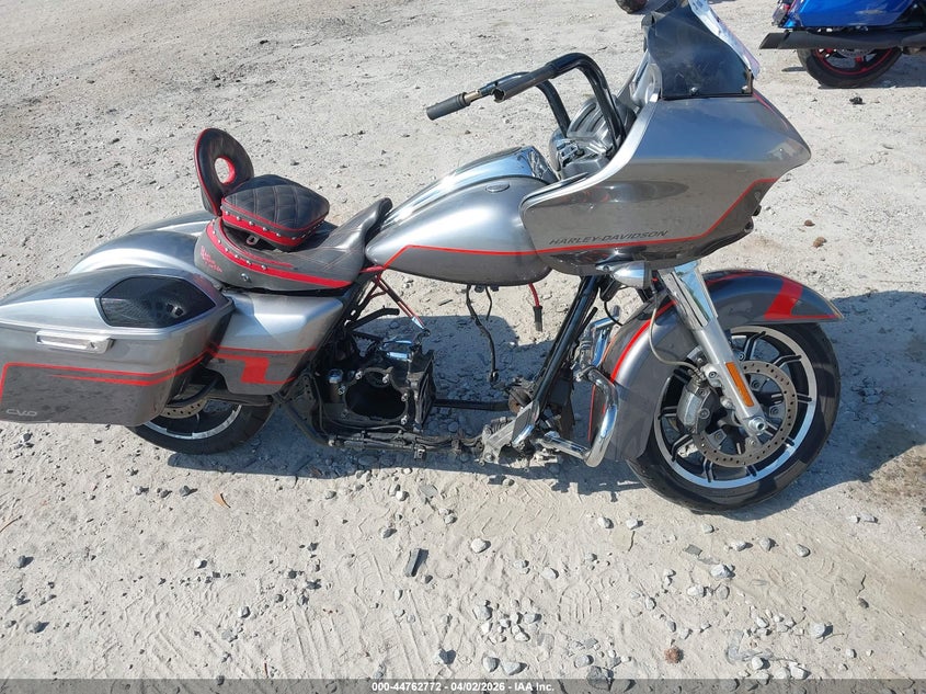 2018 Harley-Davidson Fltrxse Cvo Road Glide VIN: 1HD1TCL18JB960222 Lot: 44762772