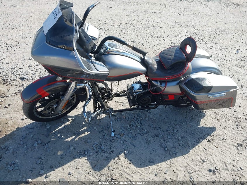 2018 Harley-Davidson Fltrxse Cvo Road Glide VIN: 1HD1TCL18JB960222 Lot: 44762772