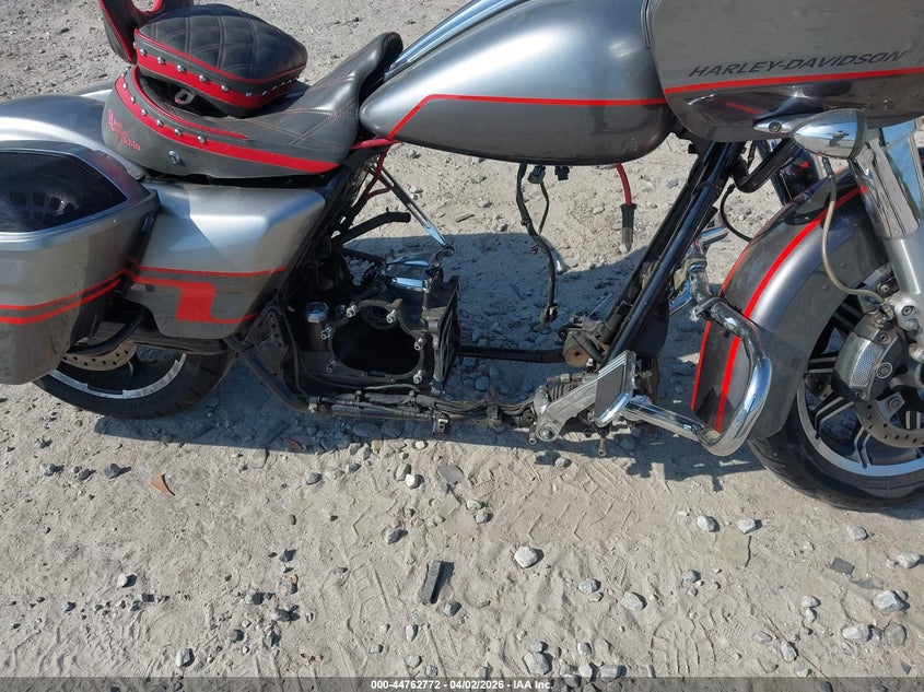 2018 Harley-Davidson Fltrxse Cvo Road Glide VIN: 1HD1TCL18JB960222 Lot: 44762772